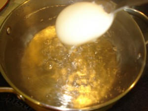 Сырный суп с креветками. шаг 1